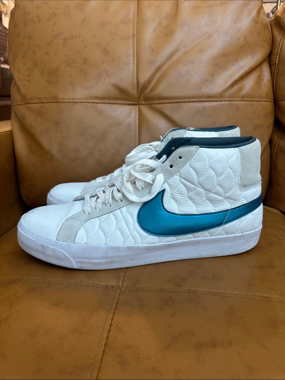 Nike White Quilted High-Top Sneakers with Teal Swoosh Nike SB Koston